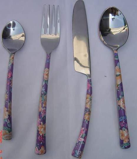 Cutlery Set of 4 Pcs Printed